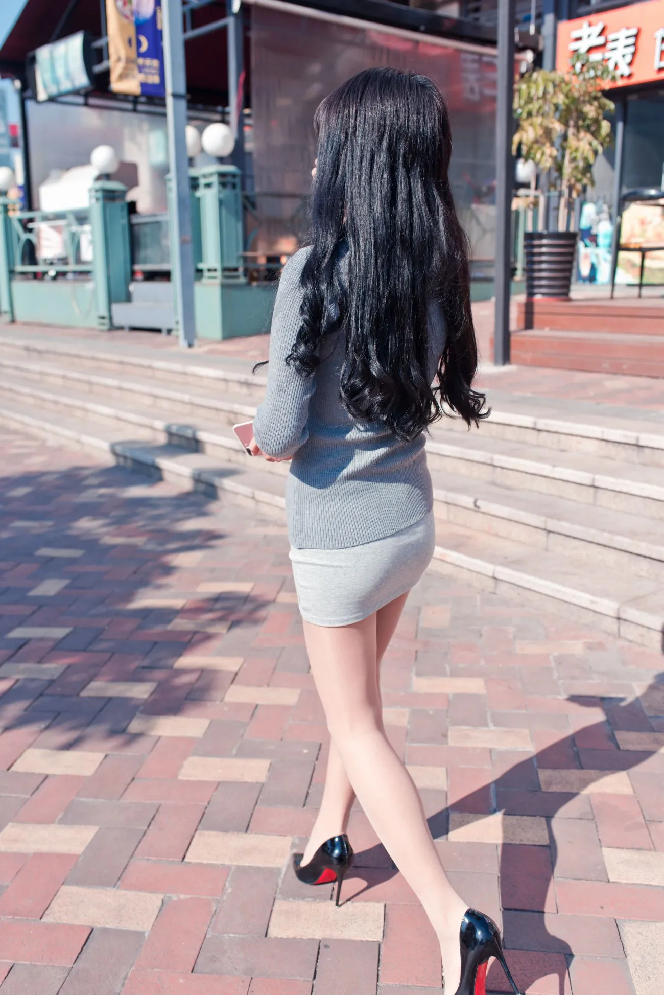 [Mzsock] NO.084 The cute girl in short skirt and silk stockings in the leisure bookstore street photography#[79P]-64