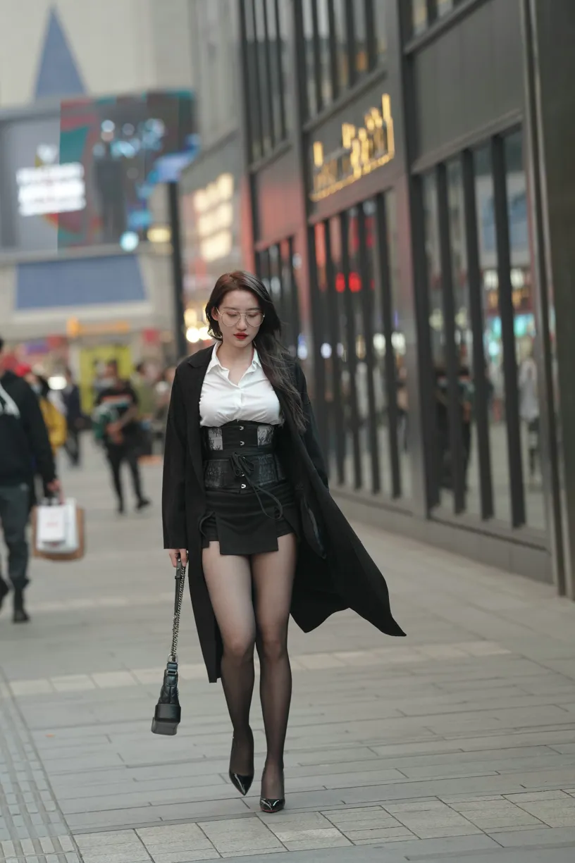 [Mzsock] NO.160 Long legs in black stockings street photography#[105P]-26